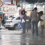 Sorprende lluvia a los capitalinos