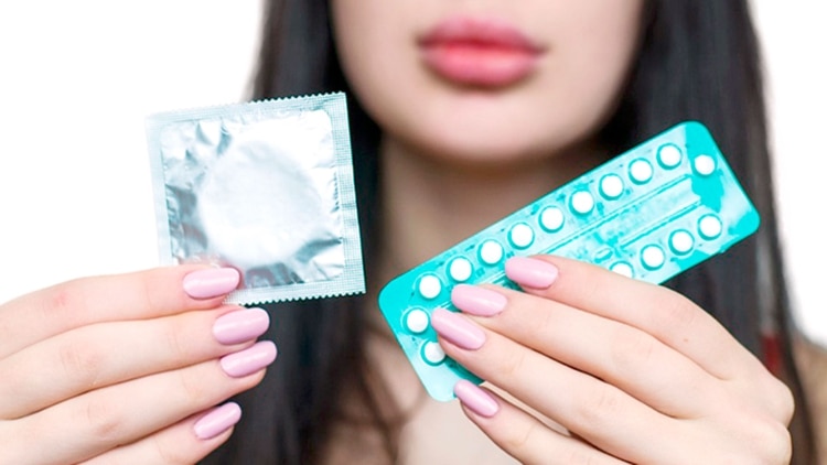 Sólo el 30% de los adolescentes en México usaron preservativo durante su primer relación sexual (Foto: Archivo)