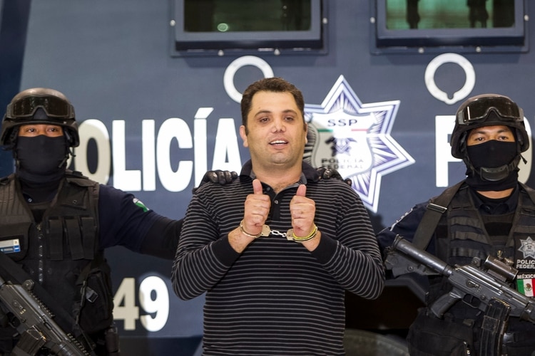  Personal de la Policia Federal, presentaron ante los medios de comunicación a Ramiro Pozos González, apodado “El Molca”, presunto líder y fundador de la organización criminal conocida como La Resistencia. FOTO: SAÚL LÓPEZ /CUARTOSCURO