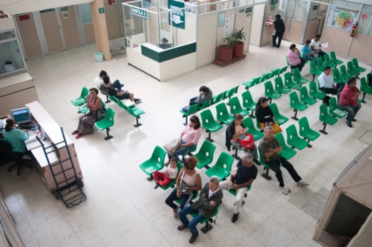 Un reporte realizado por el instituto en noviembre señala que las unidades médicas de todo el país padecen del mismo problema. (Foto: Cuartoscuro)