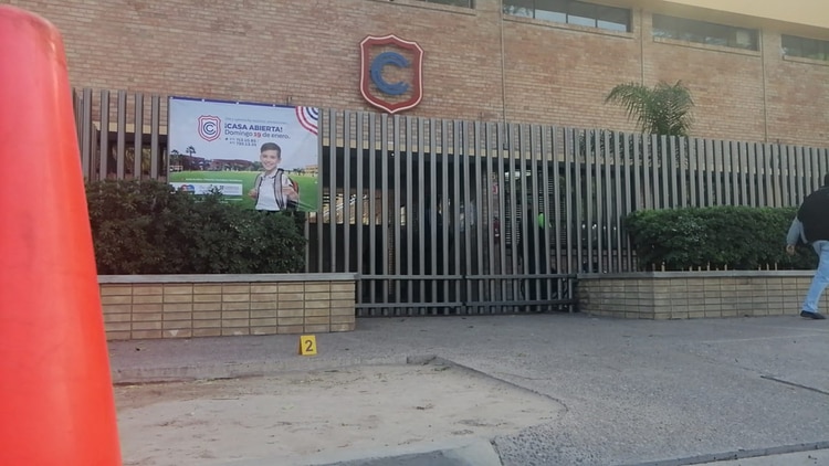Colegio Cervantes, donde ocurrió el asesinato de una maestra y un niño que perdió la vida después de realizar el ataque. (Foto: Cuartoscuro)