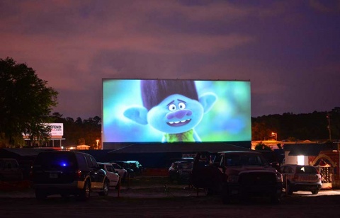 En EU ya van al cine pese a advertencias sanitarias