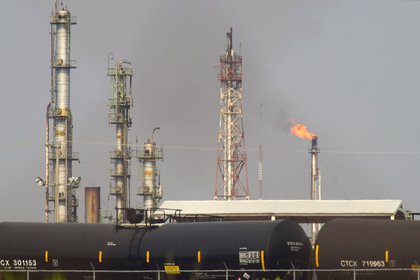 Agro Nitrogenados provocó pérdidas millonarias a Pemex, la compañía petrolera más endeudada del mundo (Foto ilustrativa: Francisco Villeda/ EFE)
