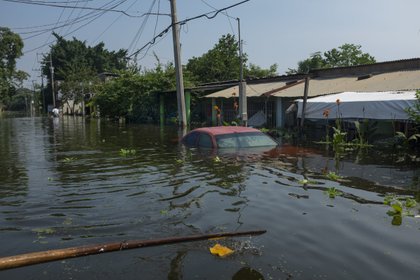 Por ahora, han sido desalojadas poco más de 2,200 personas (Foto: Félix Márzquez/ AFP)