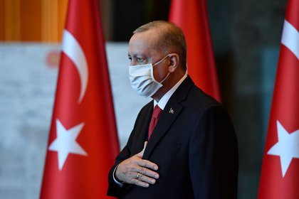 El presidente turco Tayyip Erdogan asiste a una ceremonia del Día de la República en el Palacio Presidencial de Ankara (Turquía), el 29 de octubre de 2020. Oficina de Prensa Presidencial / Handout via REUTERS