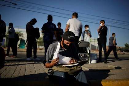 La Población Económicamente Activa también presentó una deflación de 3.6 millones de personas respecto de 2019 (Foto: José Luis González/Reuters)