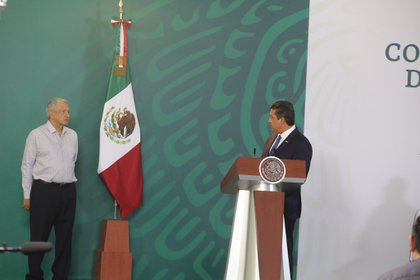 El presidente de México, Andrés Manuel López Obrador y el gobernador de Tamaulipas, Francisco Javier García Cabeza de Vaca (Foto: Twitter/fgcabezadevaca)