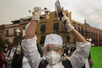 Trabajadores del sector restaurantero se manifestaron en la Ciudad de México (Foto: Cuartoscuro / Victoria Valtierra)