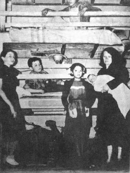Vestían ropa anticuada, cortes de pelo caseros, no tenían modales, eran tímidos, y se espantaban ante cualquier estímulo del mundo exterior (Foto: ancdotario.blogspot)