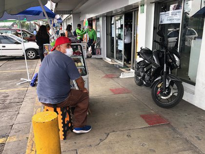 12/05/2020 Un hombre con mascarilla en Ciudad de México
ECONOMIA CENTROAMÉRICA MÉXICO INTERNACIONAL
NOTIMEX/ALEJANDRO GUZMÁN
