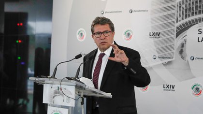 Monreal, que impulsó el debate para la regulación de redes sociales, busca ahora abrir el tema en cuanto a regulación de agencias calificadoras de riesgo (Foto: Cortesía Senado)