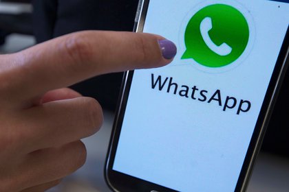 A principios de 2021, usuarios en redes sociales manifestaron su intención de migrar a otras aplicaciones de mensajería instantánea como Telegram y Signal (Foto: EFE / Marcelo Sayão/Archivo)
