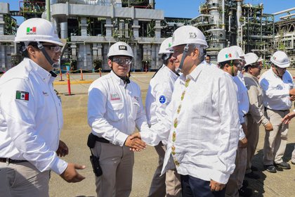 La reforma petrolera de AMLO busca consolidar a la paraestatal Pemex y ha sido denunciada por la oposición como una "expropiación" (Foto: Cortesía Presidencia)