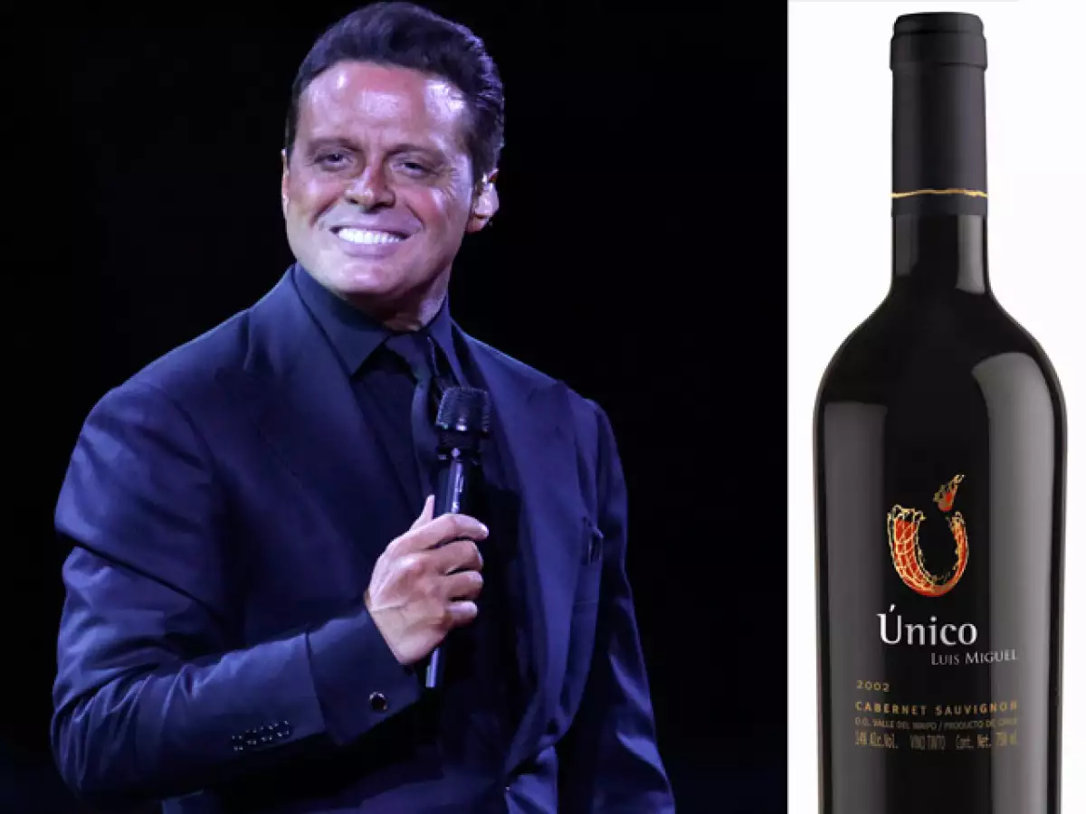 Luis Miguel prefiere tomar de su propio vino `Único´ Cabernet Sauvignon, eso sí siempre en sus copas de bacarat que lleva a todos lados a los que viaja.