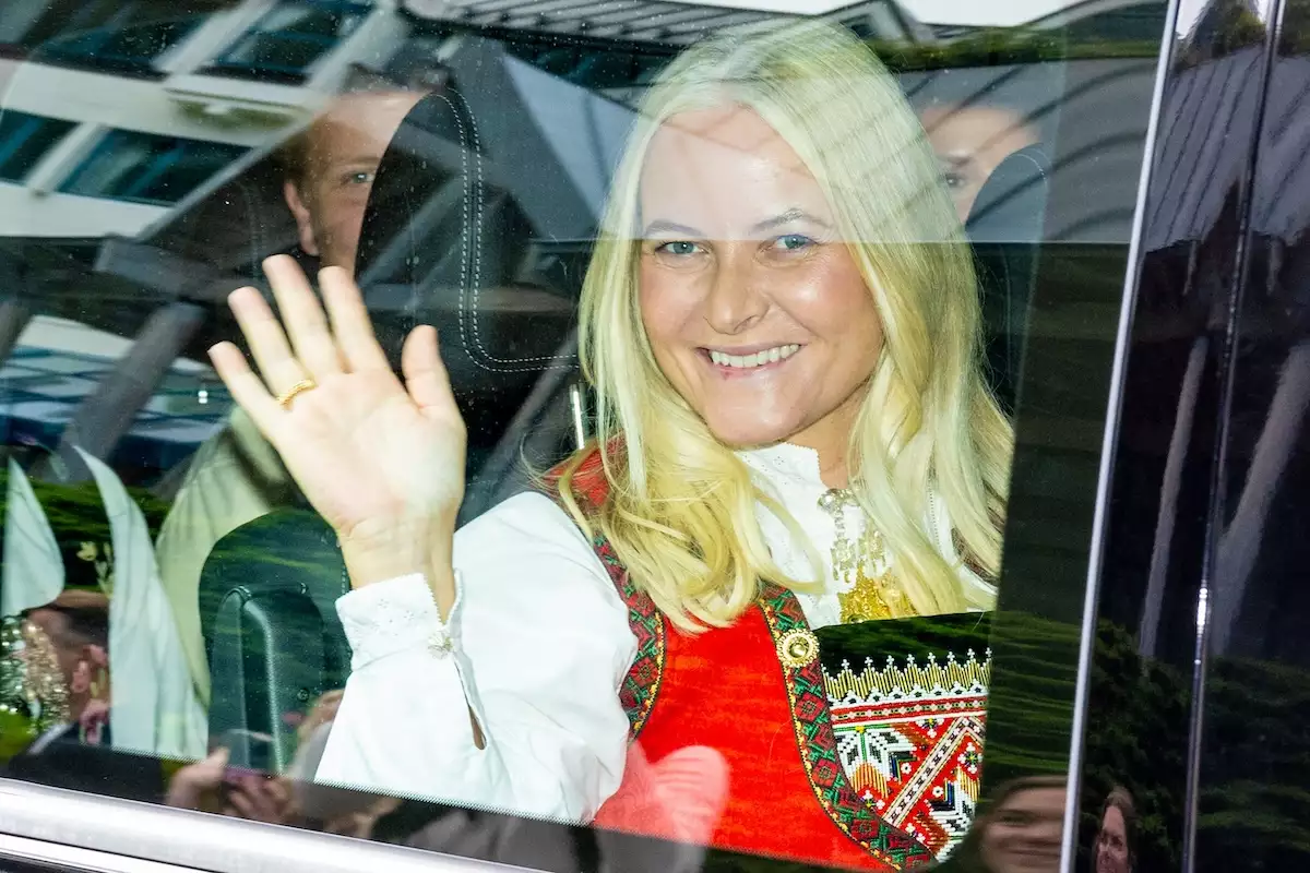 La princesa Mette-Marit de Noruega llega a la boda de la princesa Martha Luisa con el chamán Durek