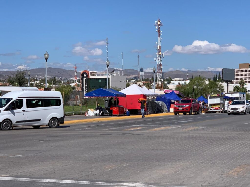 Comienzan A Instalarse Vendedores Ambulantes Previo Al Grito De Independencia Las Noticias De