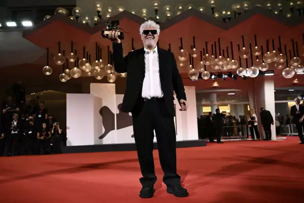 Pedro Almodóvar ganó el León de Oro a Mejor Película en Venecia