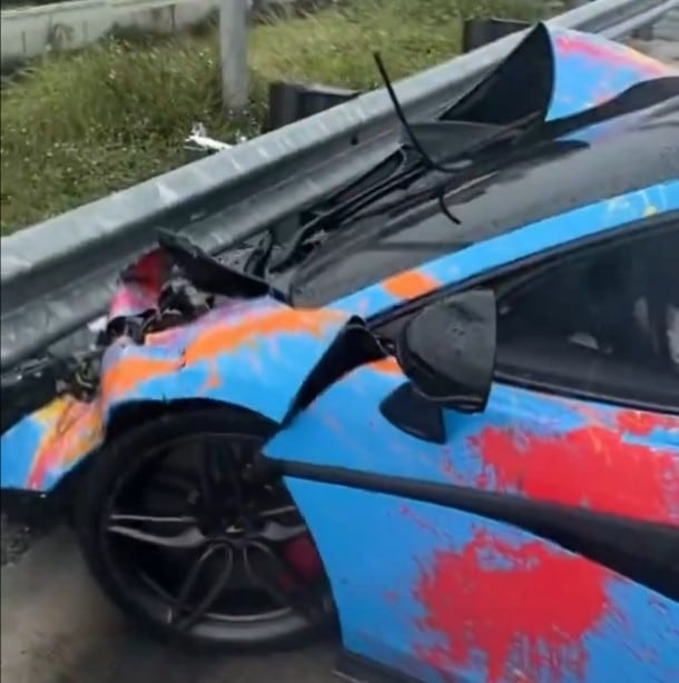 El youtuber Jack Doherty destruyó su precioso McLaren mientras transmitía en vivo por esta penosa razón