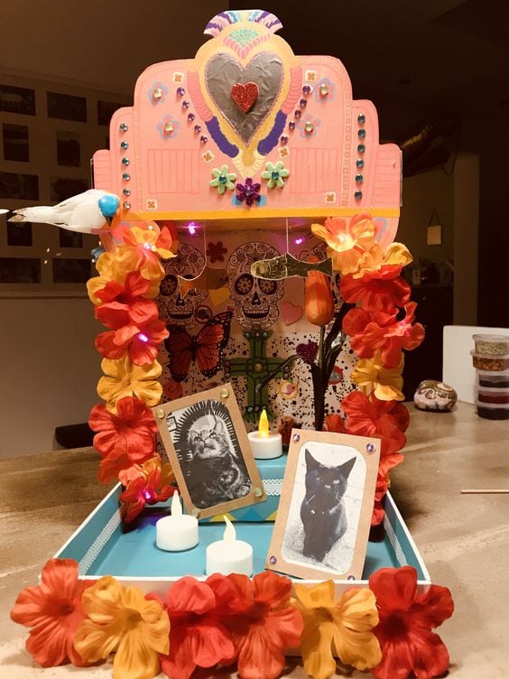 Ofrenda de Día de Muertos para mascotas