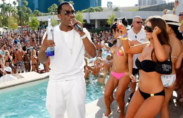 P. Diddy organiza una gran fiesta en todos sus cumpleaños.