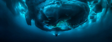 Esta fotografía muestra lo inmenso que realmente es un iceberg bajo el agua