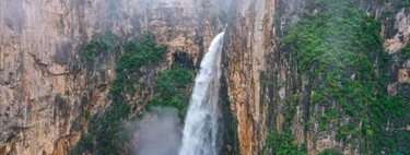 China lleva años vendiendo su mayor cascada a los turistas como un prodigio de la naturaleza. En realidad se alimenta con un tubo