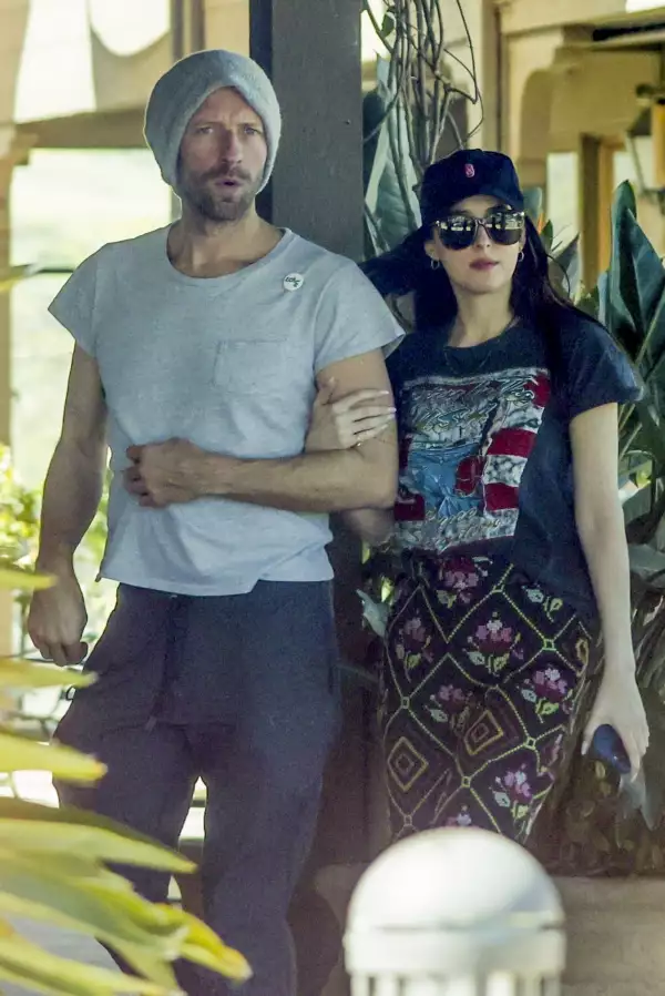 EXC Chris Martin, Dakota Johnson