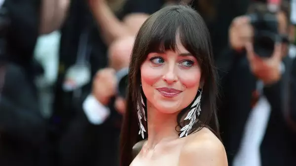 amores-dakota-johnson