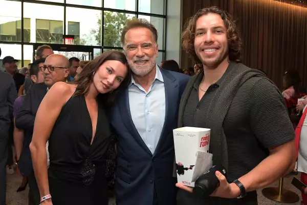 Arnold Schwarzenegger reúne a todos sus hijos en la alfombra roja de 'FUBAR'