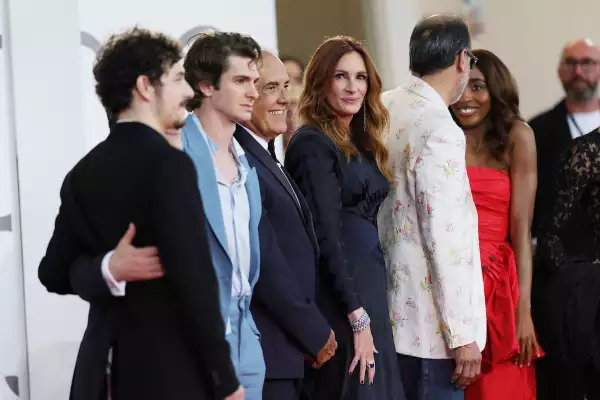 Alfombra roja de la película Afther the Hunt de Luca Guadagnino protagonizada por Julia Roberts, Andrew Garfield y Ayo Edebiri
