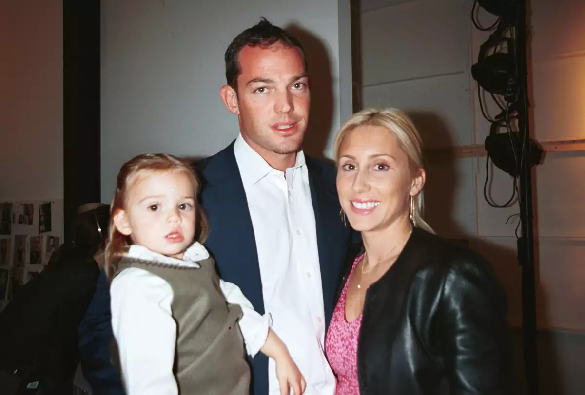 Diane Von Furstenberg Fashion Show 2001