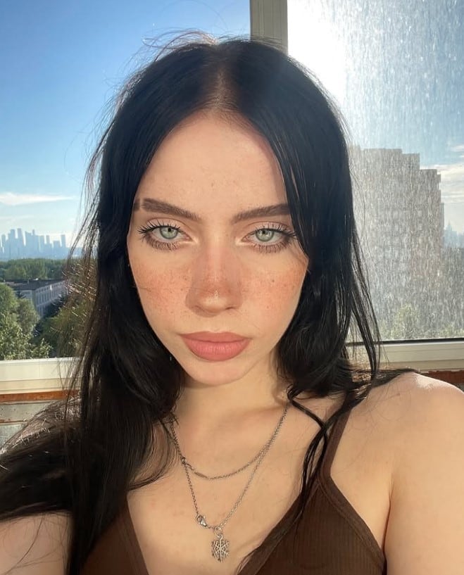Irina Minkina, influencer idéntica a Billie Eilish