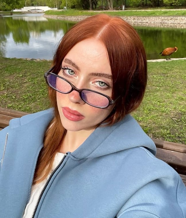Irina Minkina, influencer idéntica a Billie Eilish