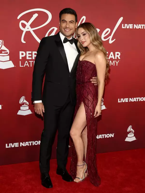 Carlos Rivera y Cynthia Rodríguez