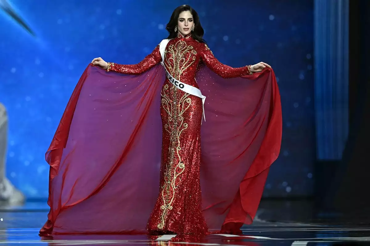 Fátima Bosch se corona como Miss Universe 2025