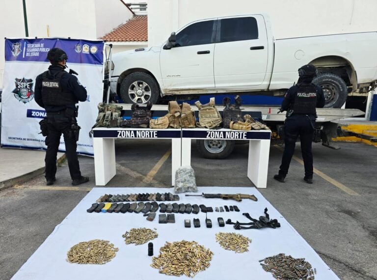 Armadas y peligrosas; SSPE detuvo a dos mujeres en el Valle de Juárez con droga, una granada y vehículos robados