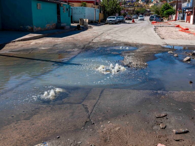GALERIA 🏘️💧 Reemplazan drenaje en Nadadores para beneficiar a más de 100 mil habitantes