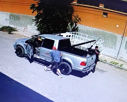 Video: Captan robo de gato hidráulico en la colonia Partido Escobedo