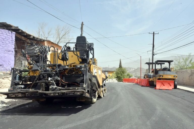 🚧🏽🏙️Invierten 11 millones de pesos en repavimentación de Lirios y Morera