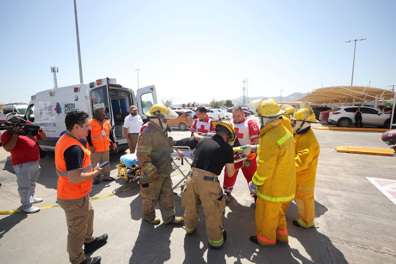 Evacúan a 500 personas en 3 minutos durante simulacro en Presidencia Municipal de Juárez