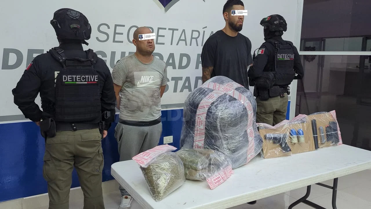 Detienen a dos hombres con arma, droga y dos granadas activas en Juárez