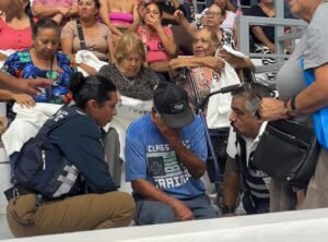 Atienden a adulto mayor tras sentirse mal durante informe de la síndica