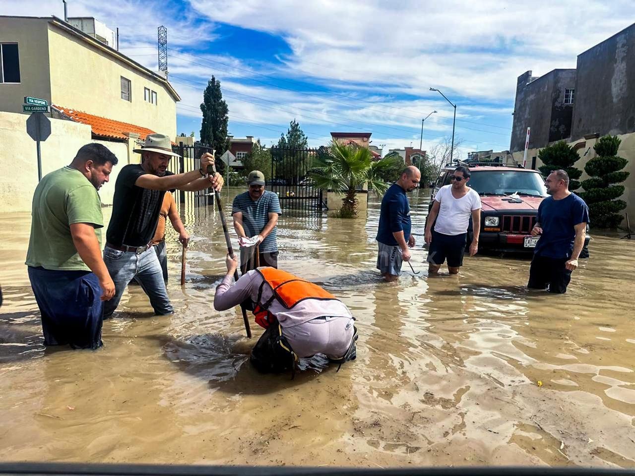 Los ricos también lloran… ¡Gardeno Residencial se inunda!
