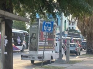 🚨 ¡CAOS VIAL EN JUÁREZ! MARCHA DE TRABAJADORES DEL IMSS CIERRA AV. LÓPEZ MATEOS Y GENERA RETRASOS EN EL JUÁREZBUS