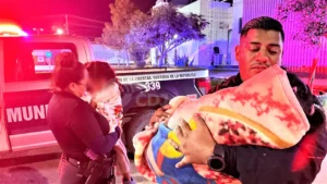 Rescatan a dos niñas que estaban solas en una vivienda de la Revolución Mexicana