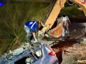 Cuadrillas de la JMAS entran al quite para atender daños ocasionados por lluvias en el monumento al cigarro