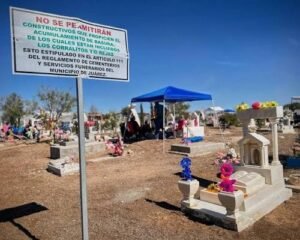 Preparan panteones municipales para el Día de Muertos; anuncian horarios de misas en Juárez